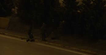 Yol kenarındaki şüpheli cisim fünyeyle patlatıldı