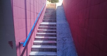 Alt geçit merdivenlerine yenileme gerekli