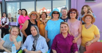 Hürriyet, İzmit’in çınarları  ile 5 çayında buluştu