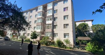 Evine balkondan girmeye çalıştı, 5. kattan düştü