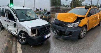 Taksi ile hafif ticari araç çarpıştı: 4 yaralı