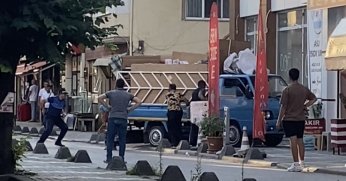 Zabıta ile karton toplayıcıları arasında kavga