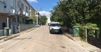 Abi kardeş arasında sokak ortasında silahlar konuştu