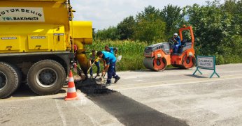 Yol Bakım Timi’nden asfaltlama çalışması