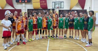 İzmitli periler, Galatasaray'ı devirdi