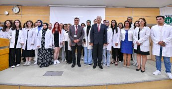 KOÜ Tıp Fakültesi öğrencileri beyaz önlüklerini giydi