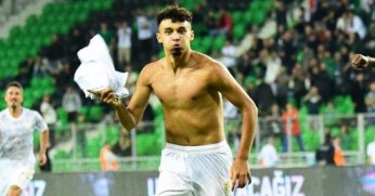 Gökdeniz Bayrakdar, komşuyu üzdü