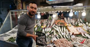 ‘Tezgahlarda hamsi bolluğu sürüyor’