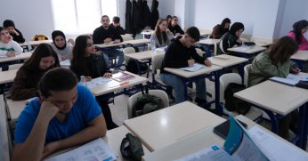 Akademi Liselerde eğitimler başladı