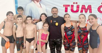 İzmit Belediyespor  Yüzme Takımı finalde