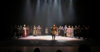 Kılıçarslan, Denizli’de ayakta alkışlandı