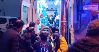 Motosikletle otomobil çarpıştı: 2 yaralı