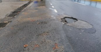 D-130’daki çukur kapatılmalı