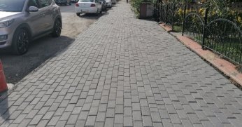 Süleyman Solak Caddesi’nde kaldırımlar yenilendi