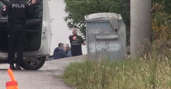 Önce rehin aldı, sonra çevreye rastgele ateş açtı