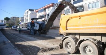 Yunus Emre Caddesi asfalta hazırlanıyor