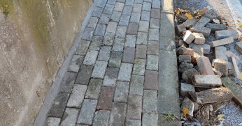 Kaldırım sorunu bakımla düzeltildi