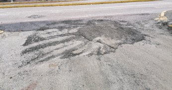 Cadde çıkışına yama gerekiyor