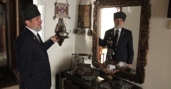 Kıbrıs gazisi, evini adeta müzeye çevirdi