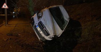 Ehliyetine el konulmuştu, kaza yapıp yaralandı