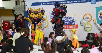 Tatil şenliği ‘Çık Dışarıya Oynayalım!’ başladı