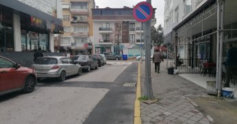 Park yasağı tabelasına düzeltme gerekli