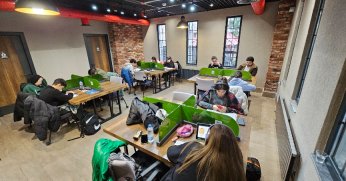 Başiskele’de öğrencilerin yeni gözdesi: Kitaphane