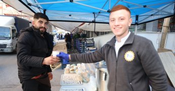 Pazarcılara çorba ikramı devam ediyor