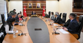 Vali Yavuz, ‘Halk Günü’nde vatandaşlarla buluştu