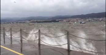 İzmit Körfezi’nde fırtına
