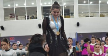 Defne Burmalı şampiyon oldu