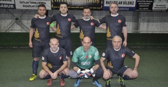 Altın Kiraz gollü geçiyor 