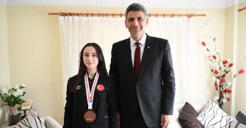 Başkan Kocaman, “İşte benim kızım” 