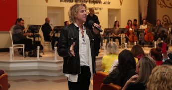 Soner Arıca, 1000 Kadın Korosu için İzmit’te