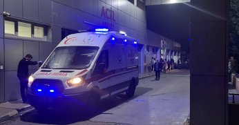 Tırın altında kalan motokurye hayatını kaybetti