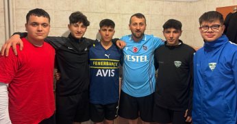 Aynacı’dan gençlere sosyal alan sözü