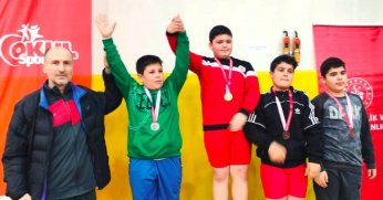 Güreşçiler başarılı oldu