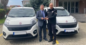 GÖLASDER’den emniyete iki araç