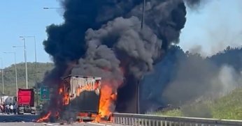 Patlayıcı malzeme taşıyan tır alev topuna döndü