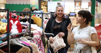 Üreten kadınlardan bayram öncesi satış