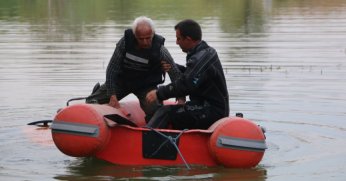 Gölette mahsur kalan kişi kurtarıldı