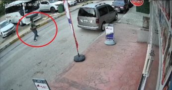 Cadde ortasında ateş edip bir genci kovaladı