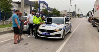 Park halindeki tıra çarpınca alkollü olduğu ortaya çıktı