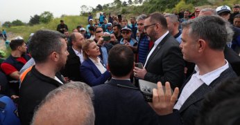 İki belediyenin çalışanları birbirine girdi