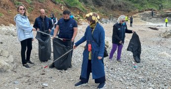 Sardala Koyu’ndan 30 poşet atık toplandı