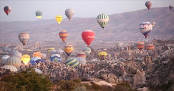 Türkiye’de geçen yıl 747 bini aşkın turist balonla uçtu
