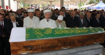 Acun Ilıcalı’nın amcası, son yolculuğuna uğurlandı