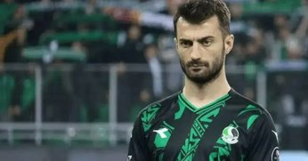 Sakaryaspor, Burak Süleyman’ı gönderdi