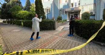 Apartman yöneticisi, komşusuna pusu kurdu