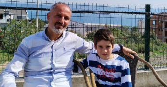 Mehmet Çetinkaya oğlunu sünnet ettiriyor